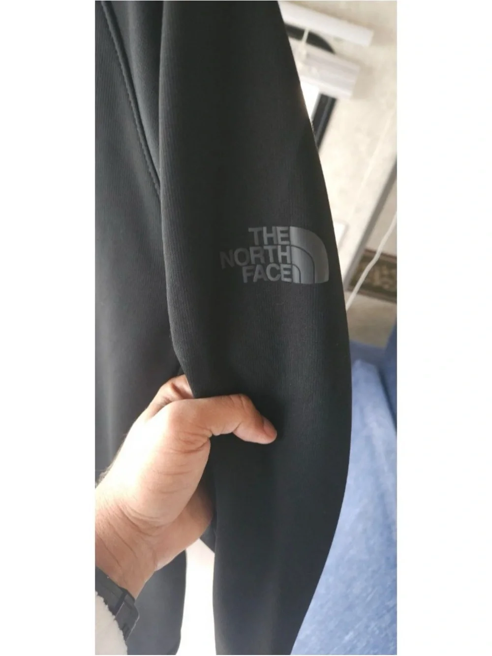 Men's Black Full-Zip Softshell Jacket
